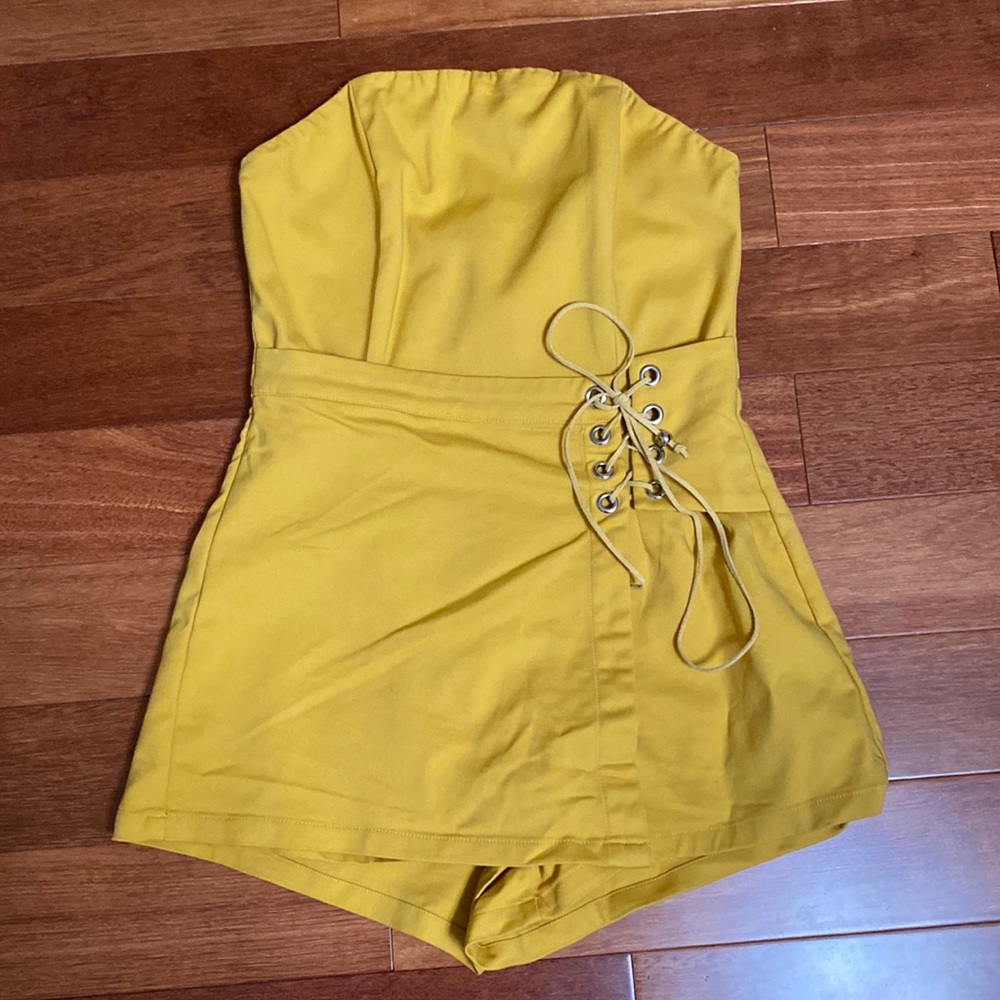 ⭐️Strapless Romper⭐️